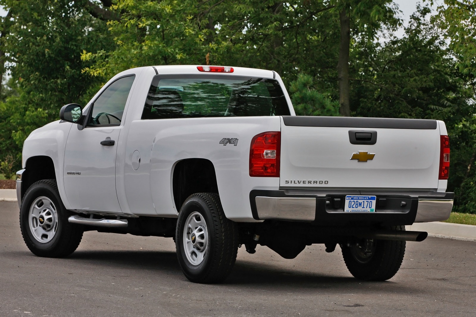 2013 Chevrolet Silverado 2500HD VIN Lookup - AutoDetective